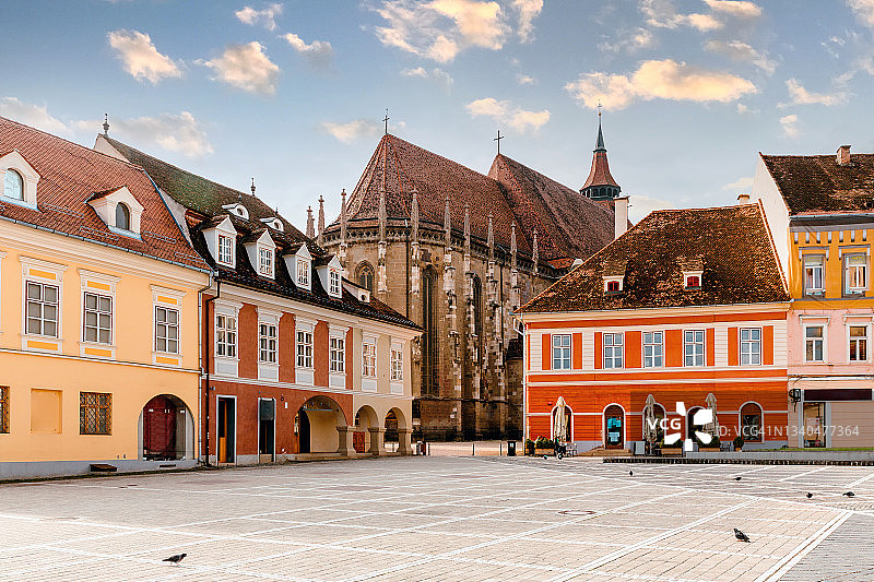罗马尼亚布拉索夫的议会广场和黑教堂图片素材