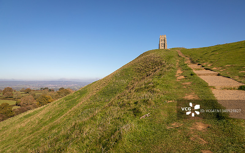 通往英国格拉斯顿伯里圣迈克尔教堂塔楼的阶梯图片素材