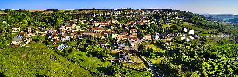法国勃艮第的博比尼村庄图片素材