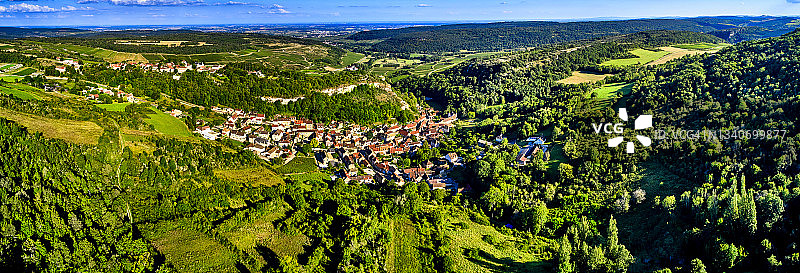 法国勃艮第的圣罗曼村图片素材