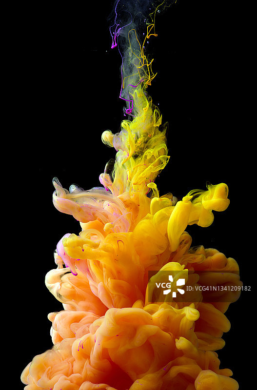 水下彩色燃料图片素材