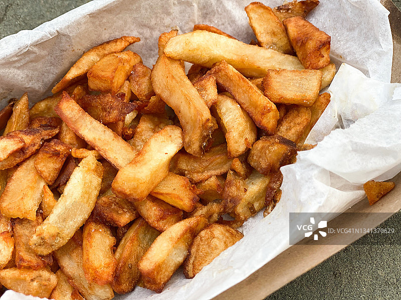经典英式炸薯条篮子图片素材