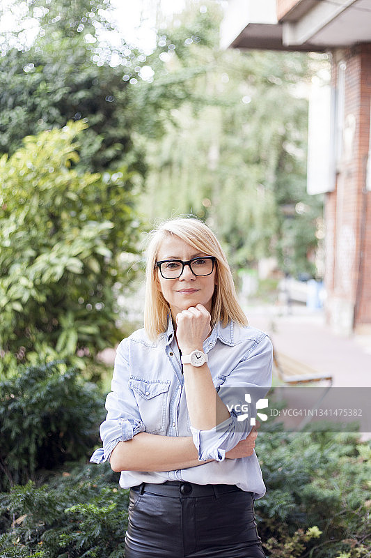 自信的女人图片素材