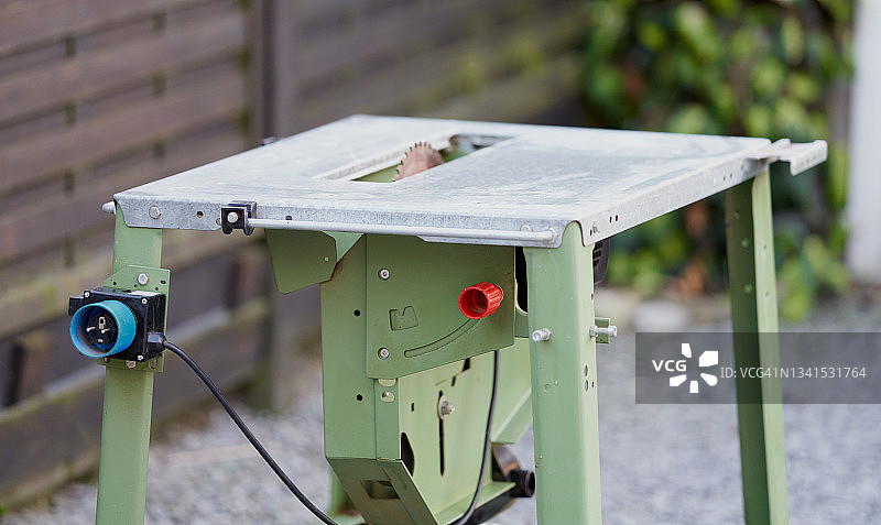 圆形台锯图片素材