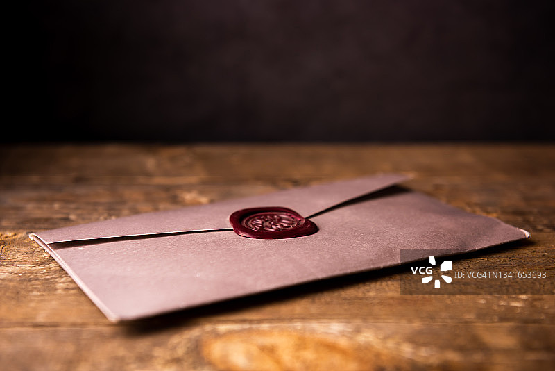 带火漆印章的古董信封图片素材