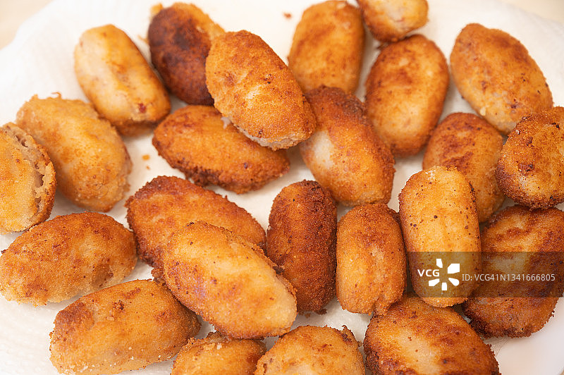 一份炸丸子图片素材