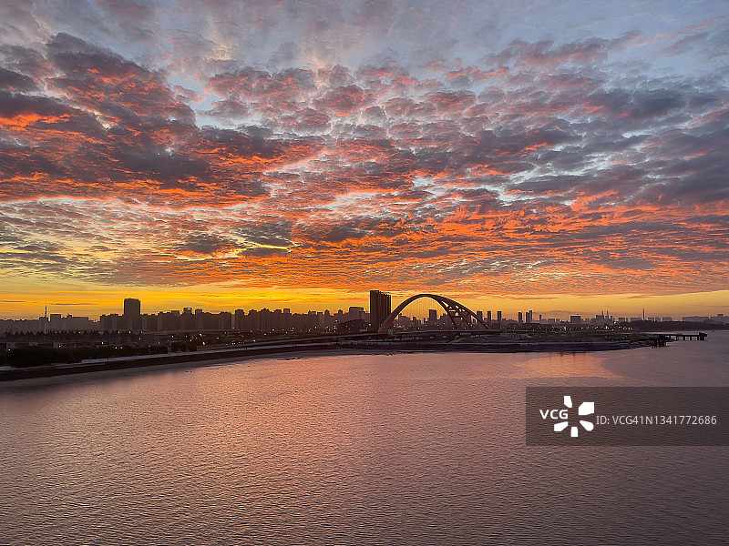 中国杭州钱塘新区晨曦图片素材
