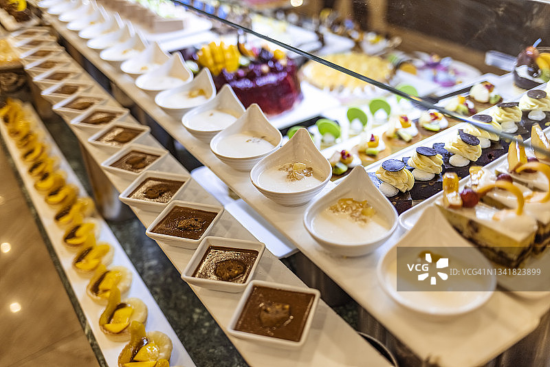 庆典日美食餐桌装饰图片素材