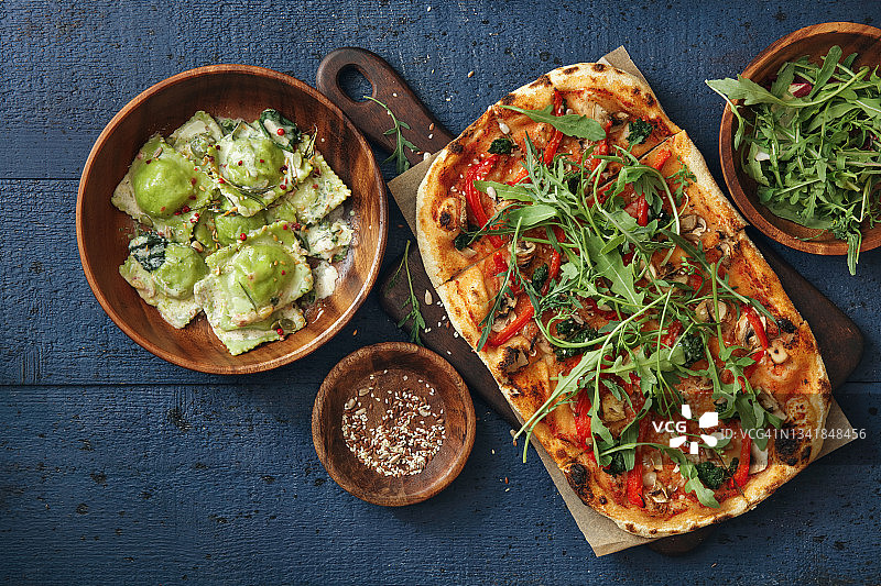 素食晚餐菜肴图片素材