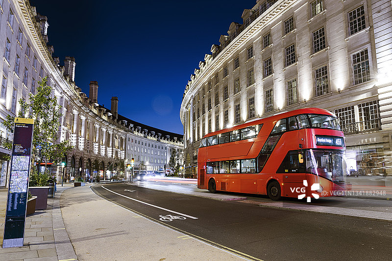 伦敦摄政街和西区暮光景色图片素材