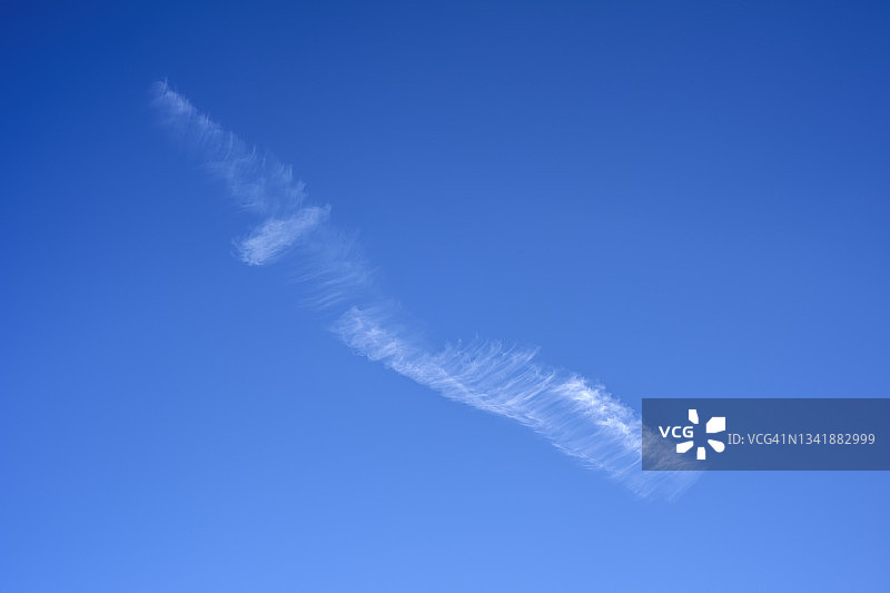 天空中稀薄的云彩图片素材