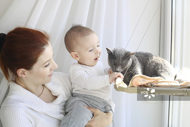 妈妈和她的孩子们图片素材