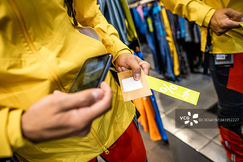 购物时拍照图片素材