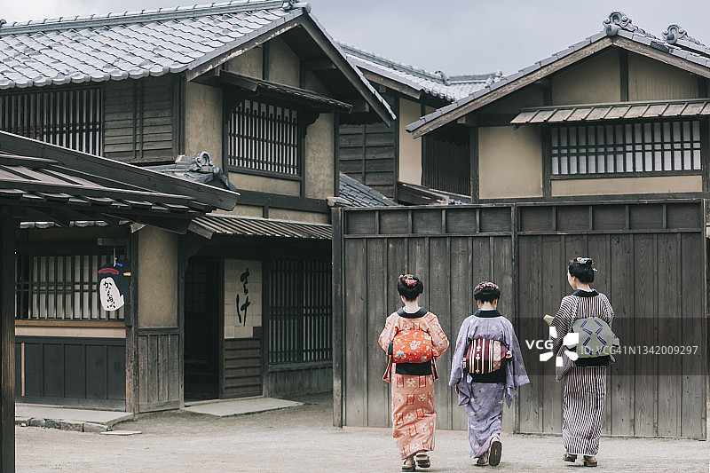 日本母亲和女儿们图片素材