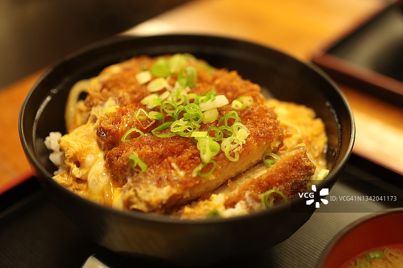日式炸猪排饭图片素材