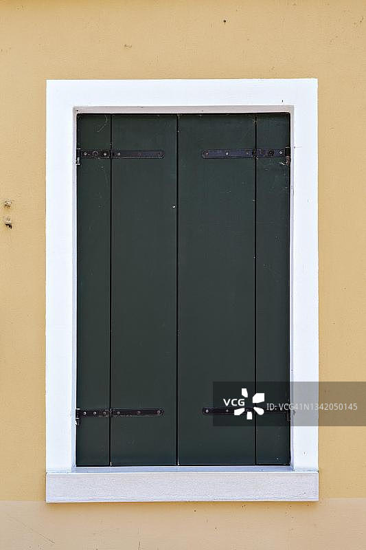 意大利布拉诺的窗户图片素材