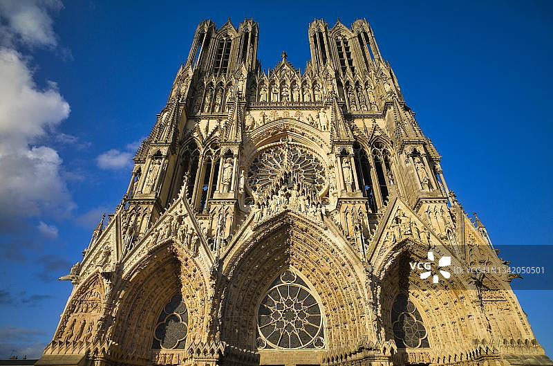 法国香槟区兰斯圣母大教堂西立面（联合国教科文组织世界遗产）图片素材