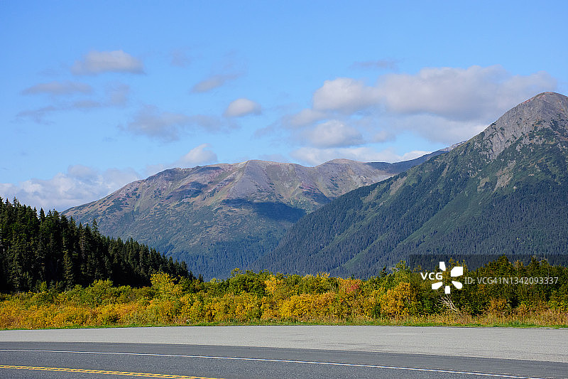 秋季阿拉斯加基奈半岛山区风光图片素材