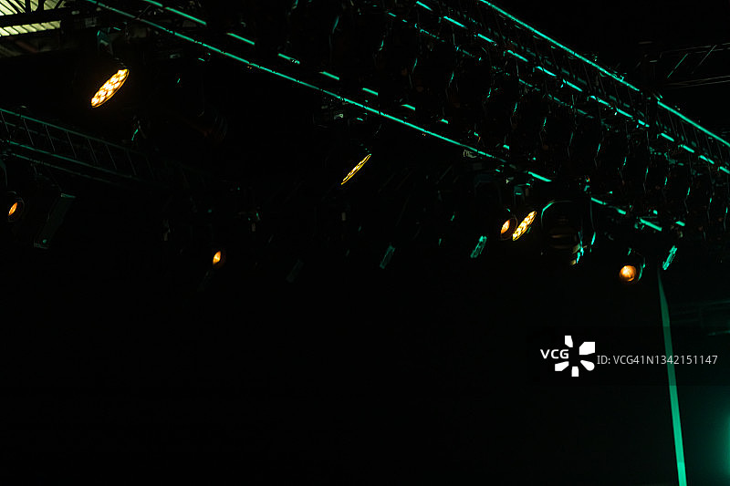 舞台天花板与灯泡图片素材