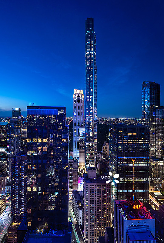 纽约第五十七街和中央公园夜景天际线航拍图片素材