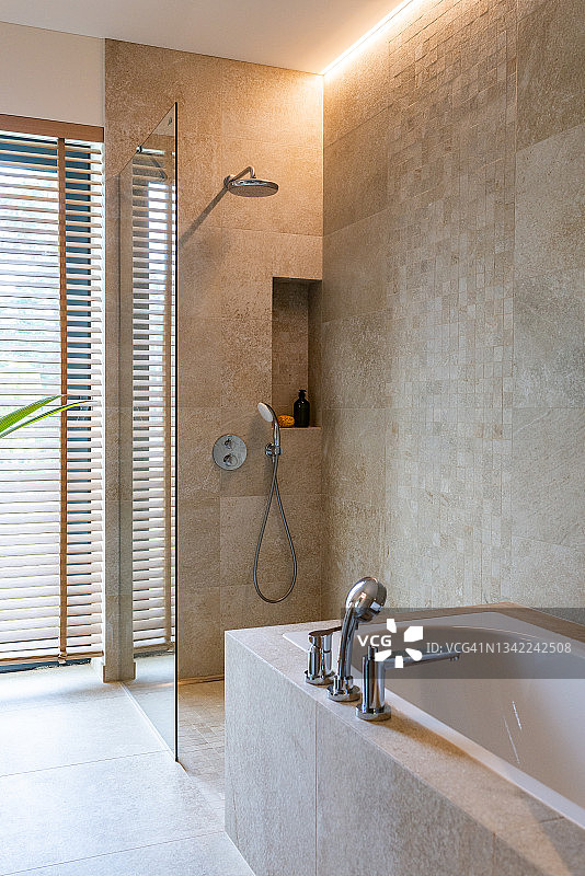 现代明亮的浴室图片素材