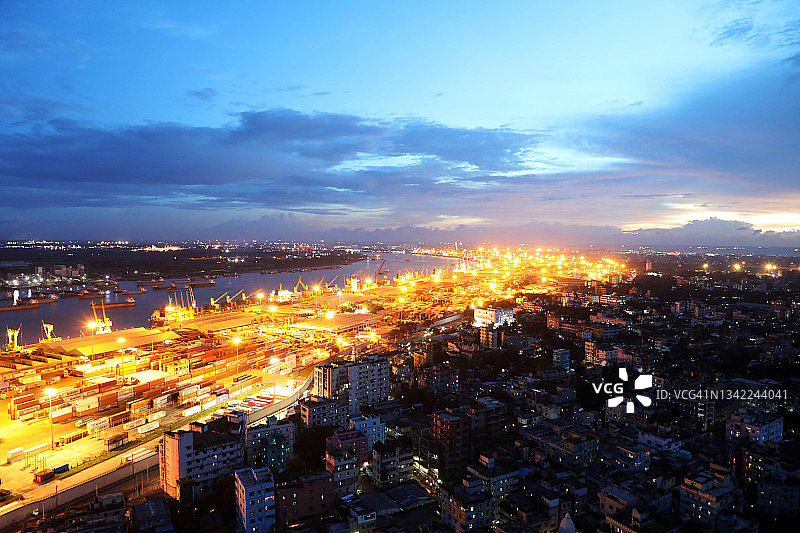 吉大港港口夜景图片素材