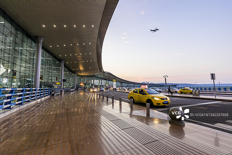 机场日出图片素材