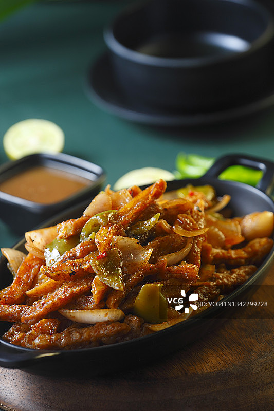 酥脆辣味土豆图片素材