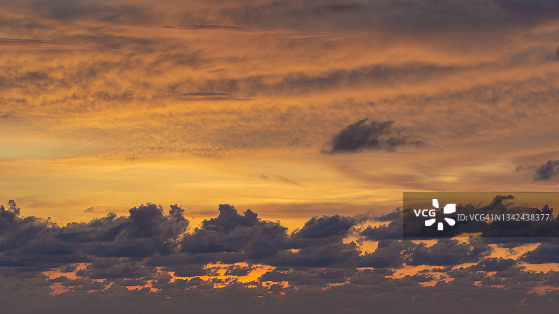 泰国普吉岛安达曼海日落图片素材