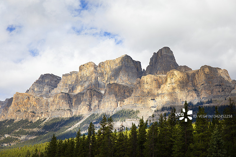 岩石山图片素材