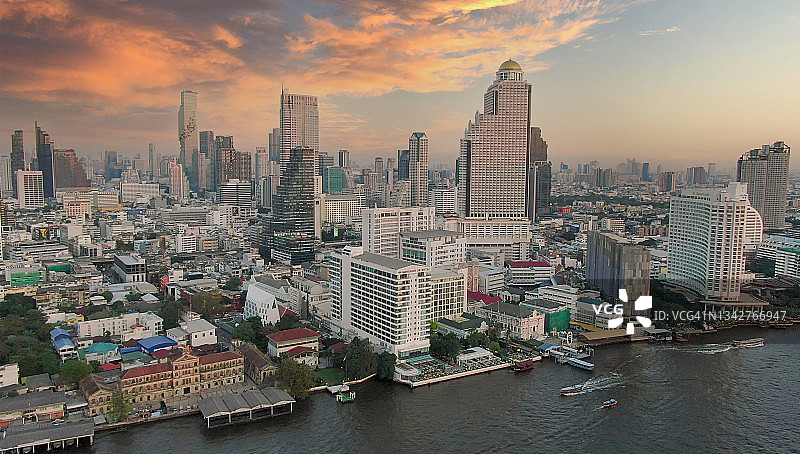 曼谷湄南河日落航拍景色图片素材