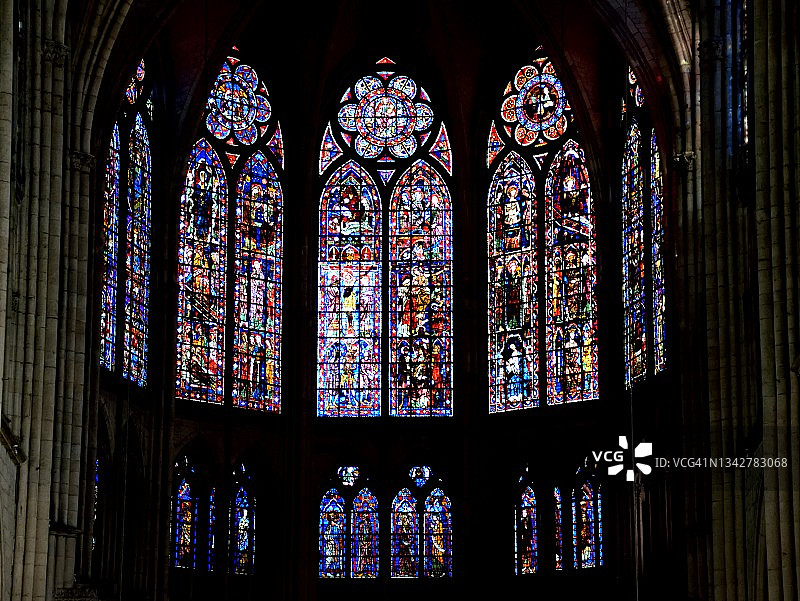 特鲁瓦大教堂的哥特式彩色玻璃图片素材