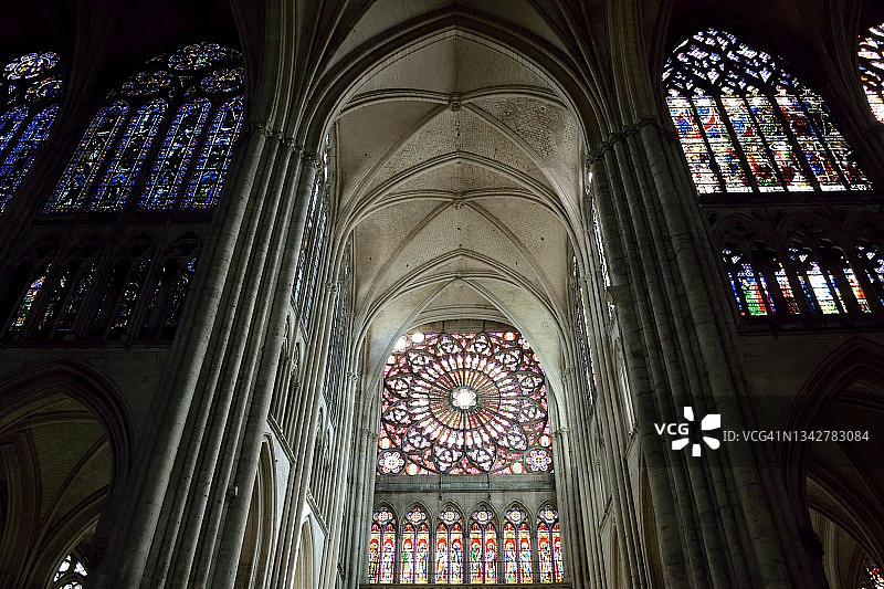 特鲁瓦大教堂的哥特式彩色玻璃图片素材