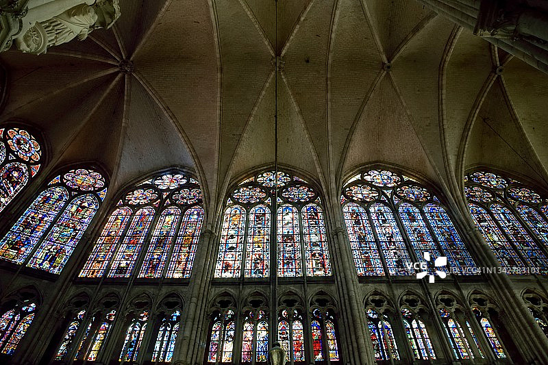特鲁瓦大教堂的哥特式彩色玻璃图片素材