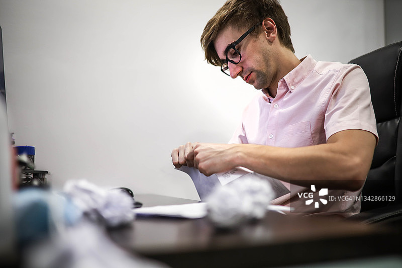 有压力的办公室工作人员图片素材