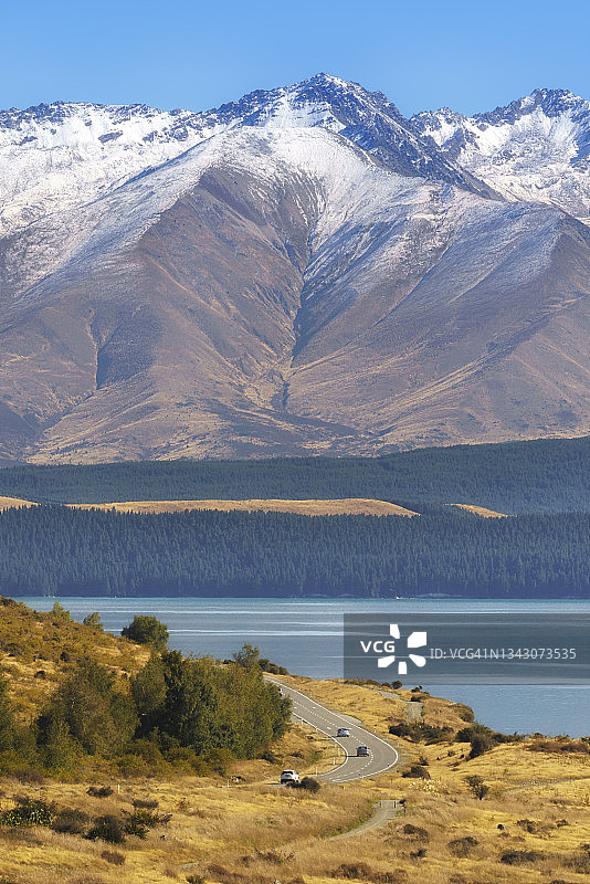 通往库克山和普卡基湖的夏季全景，新西兰南岛图片素材