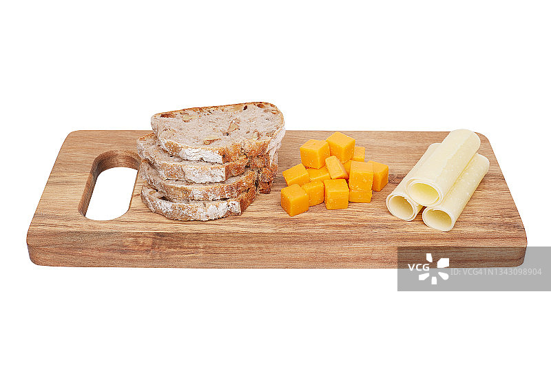 白色背景上放有奶酪和面包的砧板图片素材