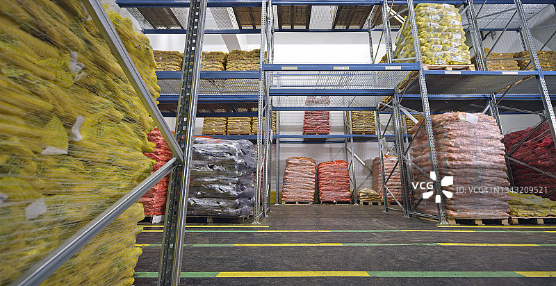 用塑料罩包装的蔬菜图片素材