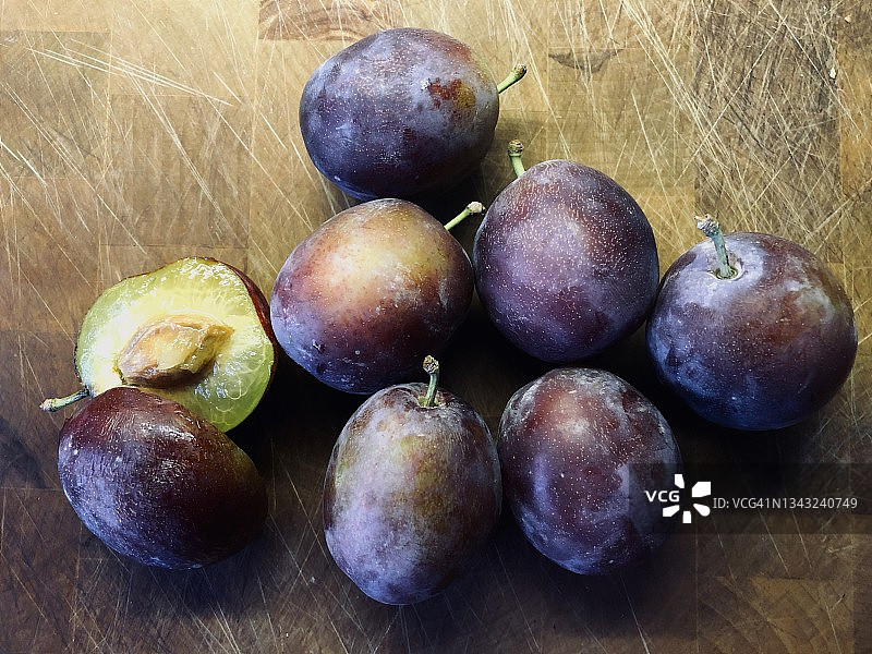 准备李子图片素材