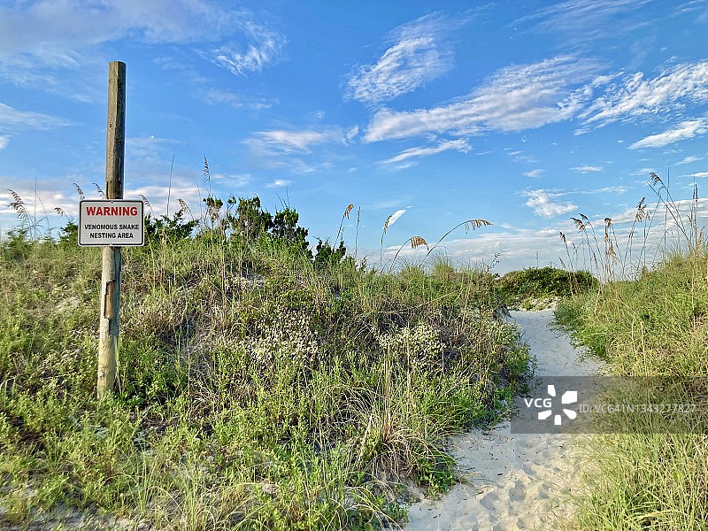 毒蛇警示牌图片素材