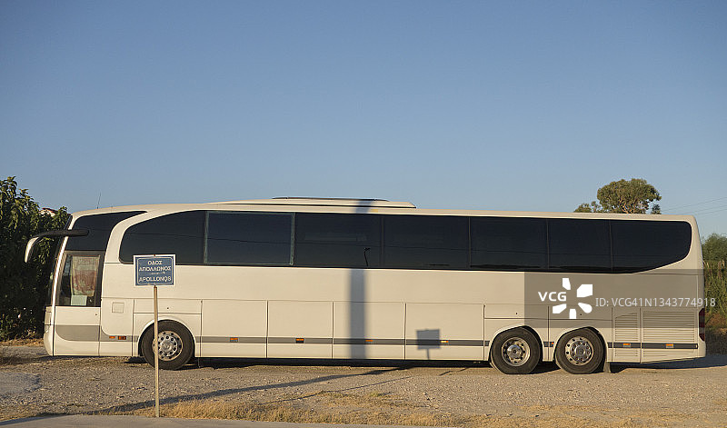停放的旅游巴士图片素材