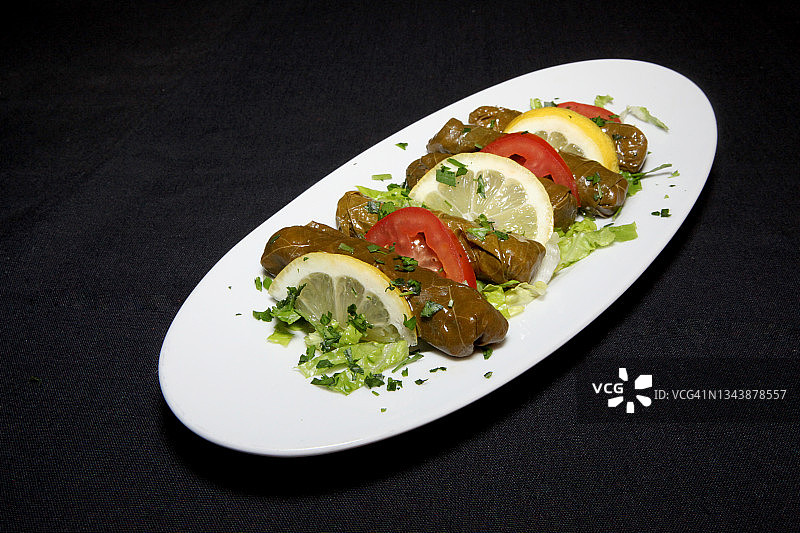 一盘多尔马斯图片素材