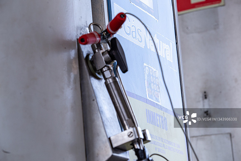 压缩天然气汽车加气连接装置图片素材