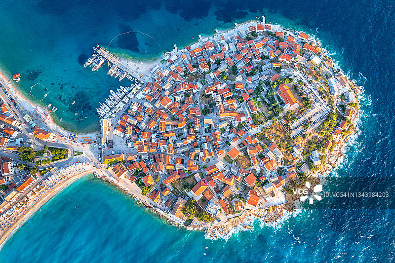 克罗地亚希贝尼克-克宁的普里莫滕鸟瞰图图片素材