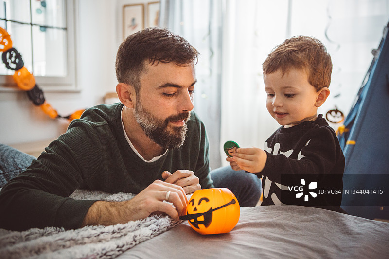 万圣节与幼儿图片素材
