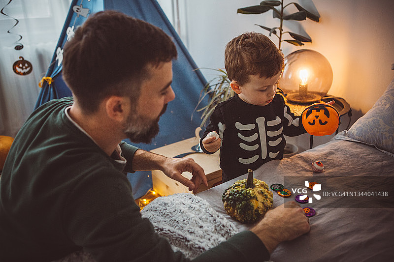 万圣节与幼儿图片素材
