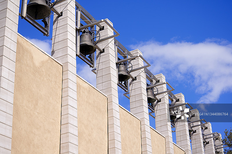 圣皮奥圣殿的钟图片素材