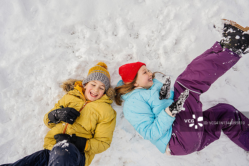 雪地乐趣图片素材