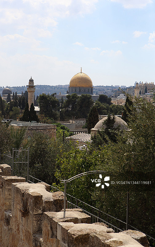 从老城墙看到的圆顶清真寺和阿克萨清真寺图片素材