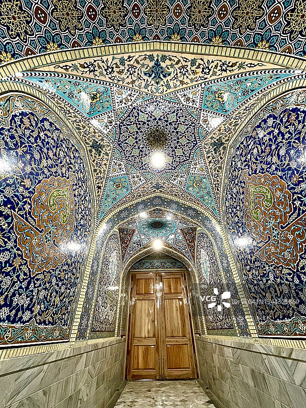 伊朗马什哈德伊玛目礼萨圣陵的瓷砖和图案图片素材